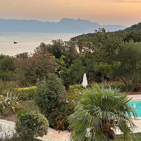 Apartment Cozy In With House Sea View