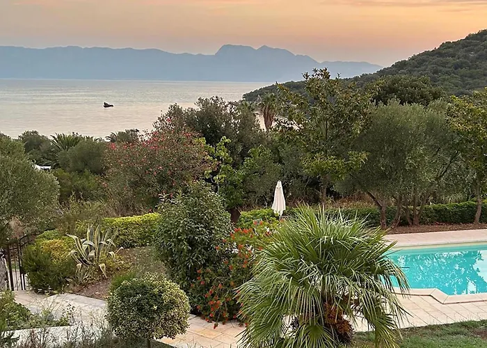 公寓 Cozy In With House Sea View